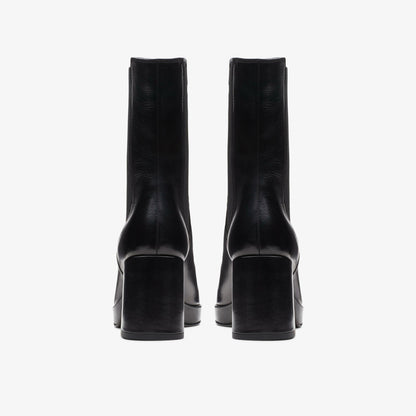 Women Pique Up Black Leather