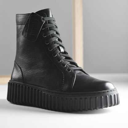 Women Torhill Rise Ankle Boot Black Leather