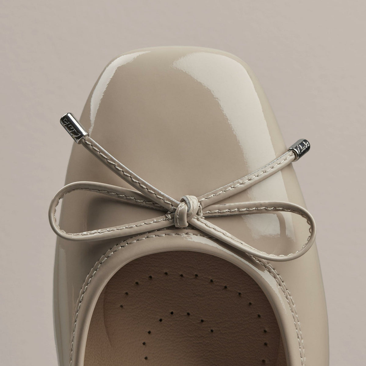 Women Ubree 15 Step Sand Patent