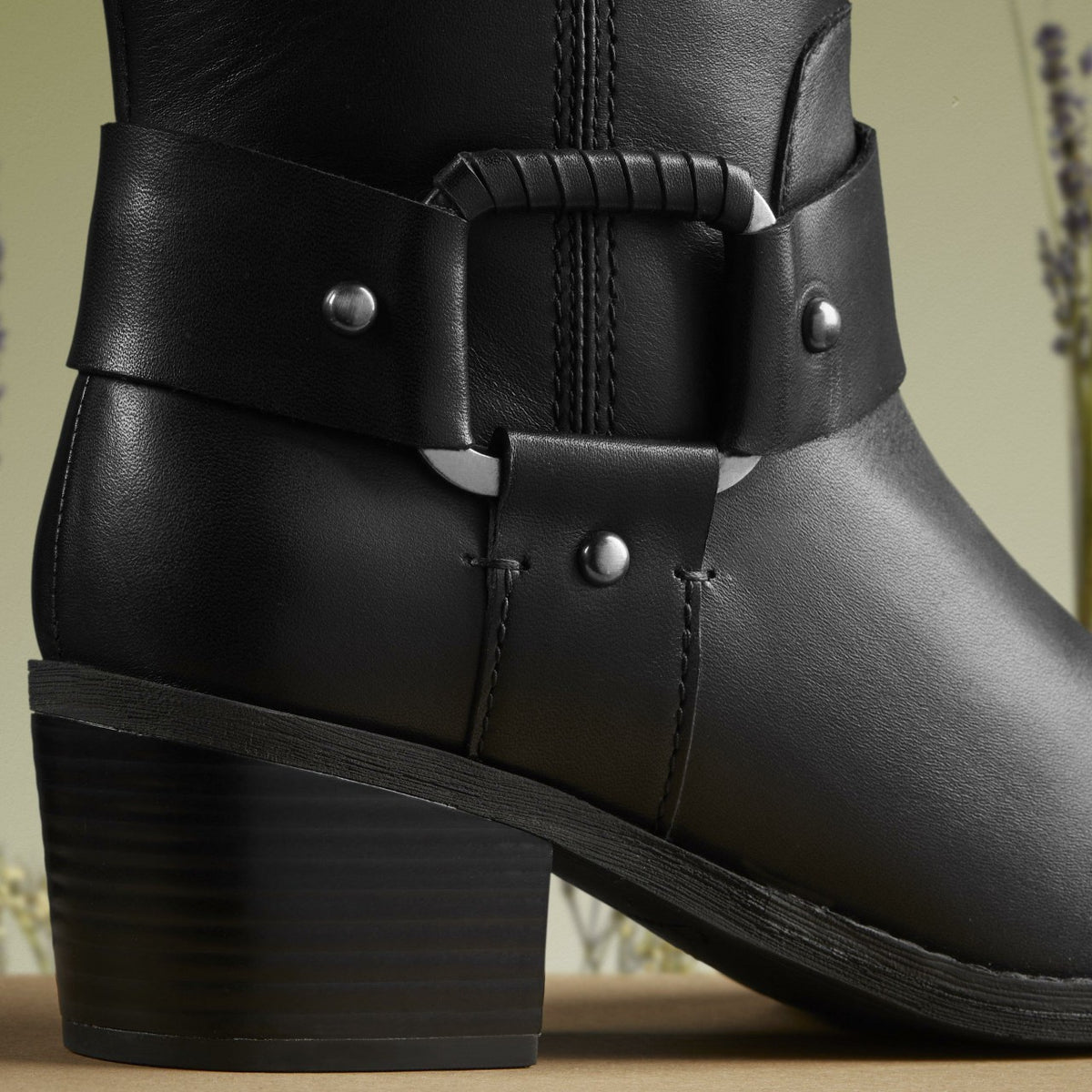 Women Morzine Rise Black Leather