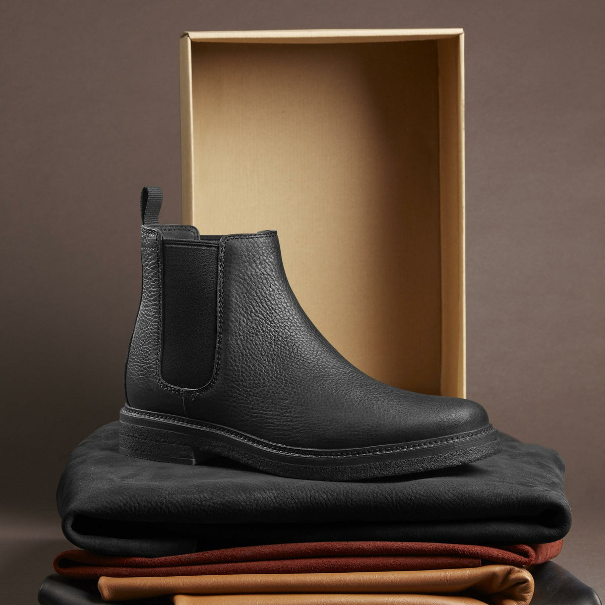 Men Clarkdale Easy Chelsea Boot Black Leather