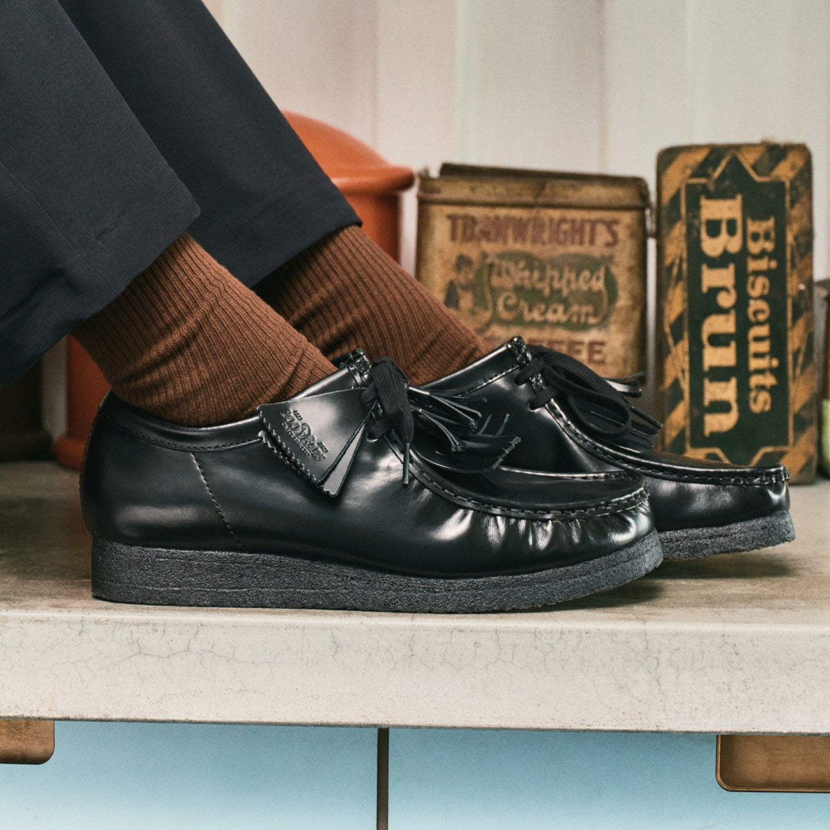 Men Wallabee Black Hi Shine Leather