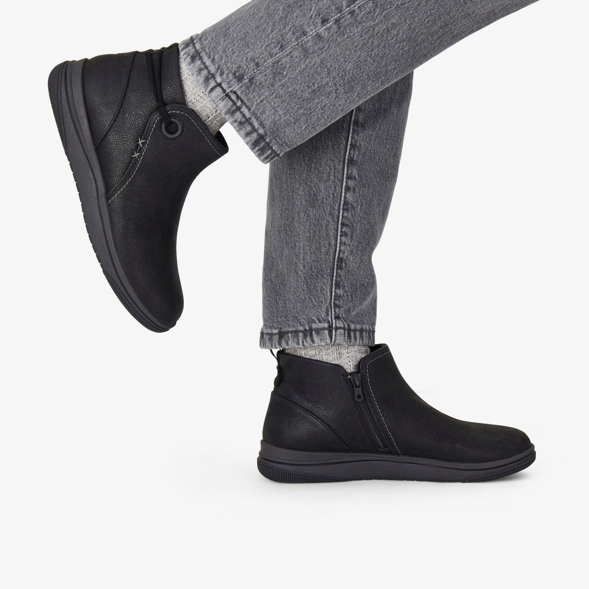 Women Brinkley Derby Black