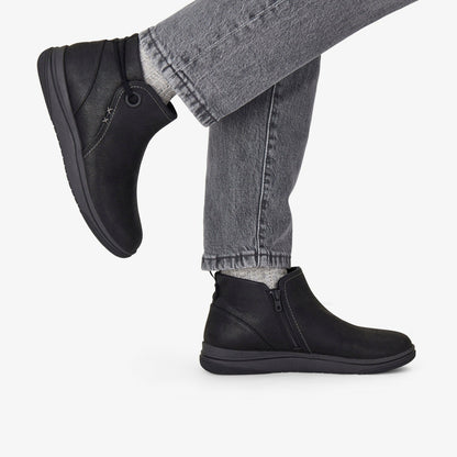Women Brinkley Derby Black